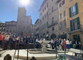 Con il restauro della fontana torna l’acqua in Piazza Grande
