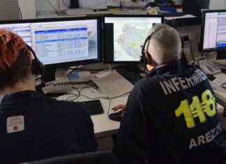 51enne trovato morto accanto a un camion. Indagini in corso