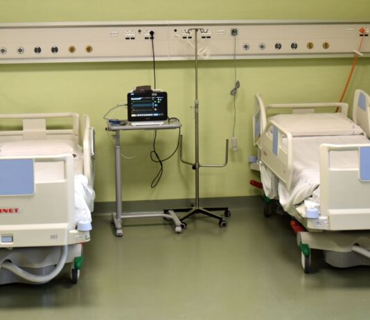 San Donato: 101 letti dedicati ai pazienti Covid. Giani: “ristrutturare l’ospedale aretino è tra le 5 priorità della sanità Toscana”