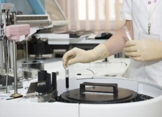 Coronavirus: in Toscana 2.207 nuovi casi, 2087 in reparti covid, 295 in terapia intensiva, 48 i decessi