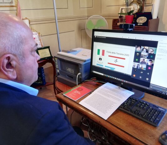 “Festa della Toscana”, si accendono le luci su Palazzo delle Laudi