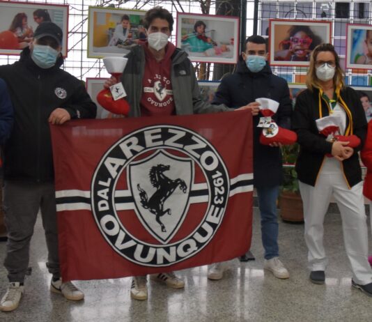 “Arezzo Ovunque 1994” tifa per i bambini di pediatria