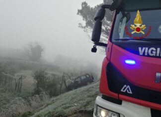 Auto esce di strada a Sansepolcro, ferita la conducente