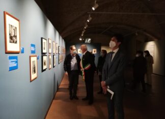 Frida Kahlo: “Una vita per immagini”