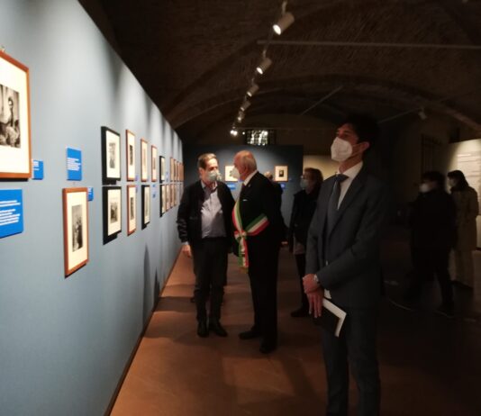 Frida Kahlo: “Una vita per immagini”