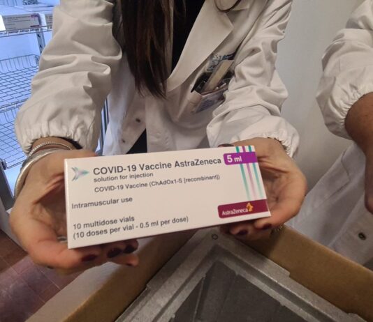 Vaccino, l’Unione europea non rinnova il contratto con AstraZeneca