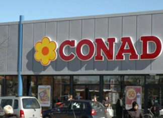 Conad: “Dipendenti non vaccinati in aspettativa non retribuita”. Sui social è scontro