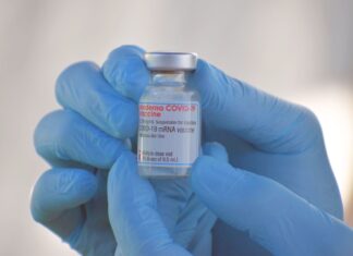 Via libera dell’Ema alla terza dose del vaccino Moderna
