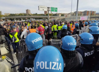 No Vax, perquisiti 17 affiliati a chat negazionista: nel loro mirino anche Draghi