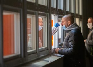 Coronavirus: in Toscana 3075 nuovi casi. Tre decessi con un’età media di 81,7 anni