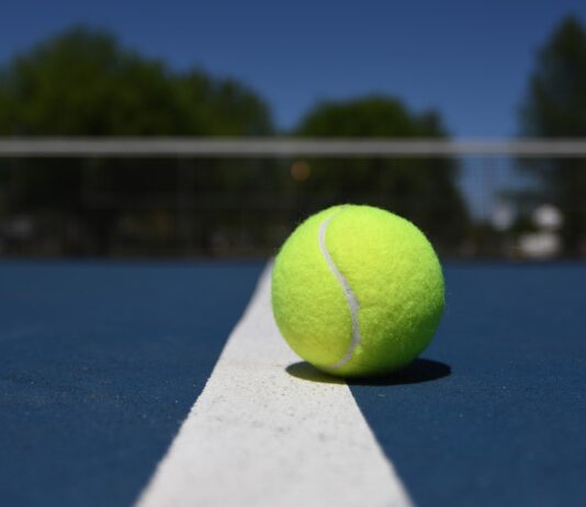Tennis, Djokovic agli Australian Open da no vax: ha ottenuto l’esenzione medica