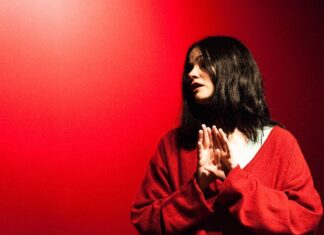 “Amami o Cado”: terzo appuntamento di Normalité per la Stagione Teatrale 2022