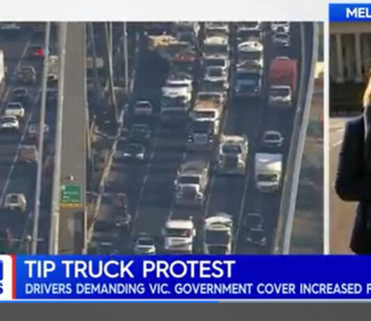 La protesta dei camion getta nel caos il traffico di Melbourne