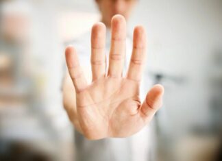 Obiezione di coscienza? Una proposta di legge per rifiutare i vaccini Covid-19 a mRNA