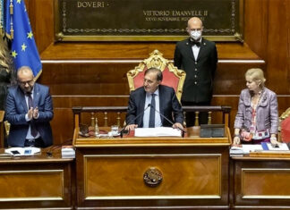 Bufera su la Russa per le parole sul 25 aprile. Lui: “Lo rispetto, leggete bene”. E minaccia querele