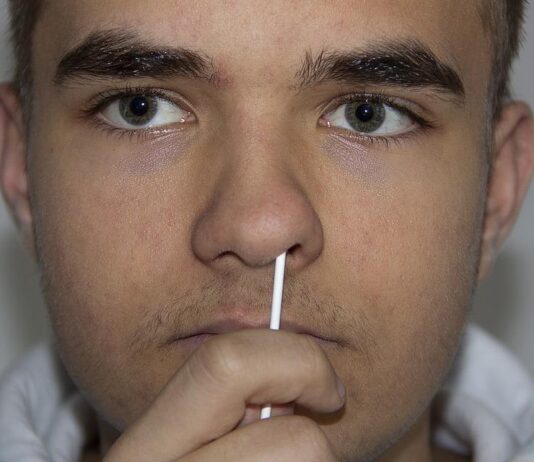 I tamponi antigenici Covid-19 sono tossici per i bambini?