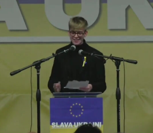 “La Russia se necessario va distrutta”: le parole alla manifestazione per la pace di Milano