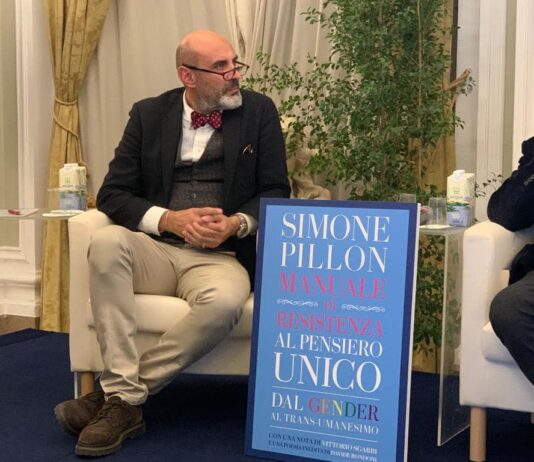 Dal gender al transumanesimo: Pillon presenta ad Arezzo il suo “Manuale di resistenza”