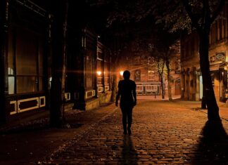 Si riaccendono i lampioni in città alla velocità del buio: lettera aperta all’assessore Sacchetti