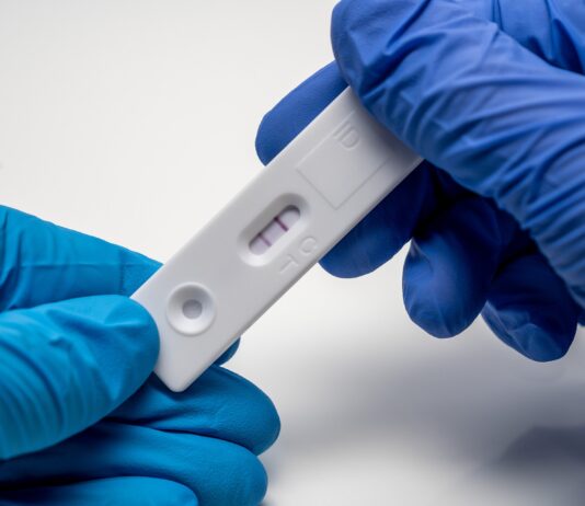 Coronavirus: in Toscana 343 nuovi casi. Due i decessi con un’età media di 76,5 anni