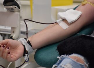 Arezzo, i giovani nelle scuole per promuovere la donazione di sangue