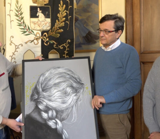 L’artista serba Jovanka Stanojevic dona un dipinto al Comune di Sansepolcro