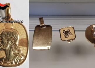 Rinvenuti i gioielli rubati ad Anghiari: i carabinieri denunciano due riminesi