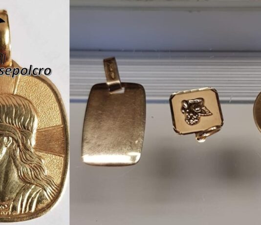 Rinvenuti i gioielli rubati ad Anghiari: i carabinieri denunciano due riminesi