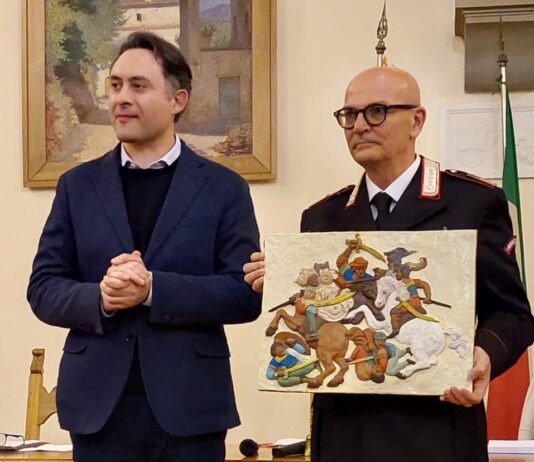 Anghiari, omaggio al luogotenente Fabrizio Luchetti per il suo pensionamento