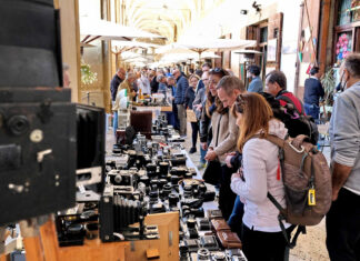 “Foto Antiquaria”: domenica torna la storica mostra-mercato del vintage