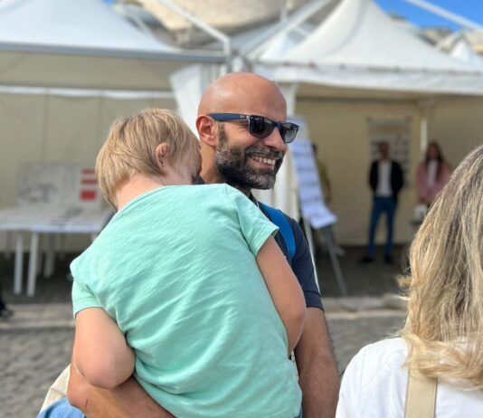 “Le Nostre Imperfezioni”: Luca Trapanese ad Arezzo per parlare di diversità e impegno civile