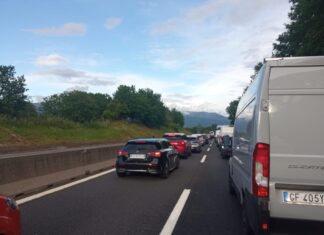 Grosso incidente in A1 direzione sud: code di 15 km e uscita obbligata a Incisa