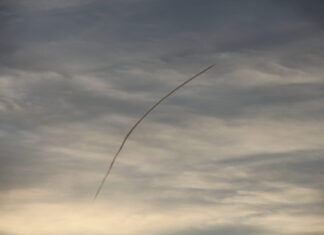 Scie chimiche sul cielo di Palma di Maiorca? Le foto di un lettore