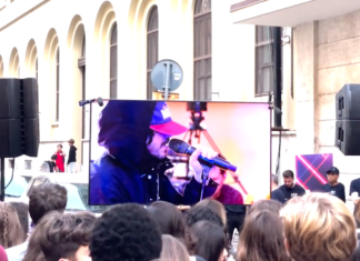 Sul tetto della RAI a Roma il secret show di CALCUTTA