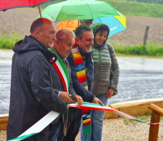 Taglio del nastro “bagnato” per il parco fluviale sul Corsalone