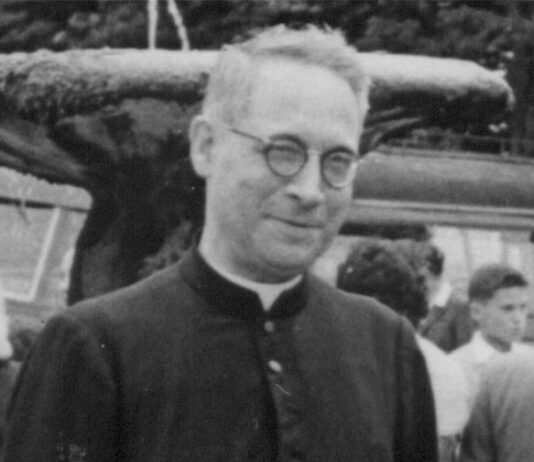 Anghiari, il ricordo di Don Nilo Conti in un documentario proiettato in piazza Baldaccio