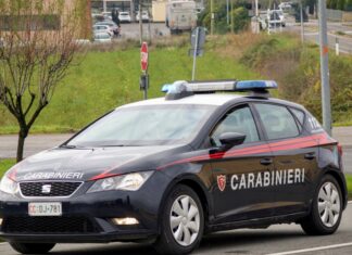 Ruba un motorino per venderne i pezzi ma i Carabinieri lo beccano: denunciato 25enne