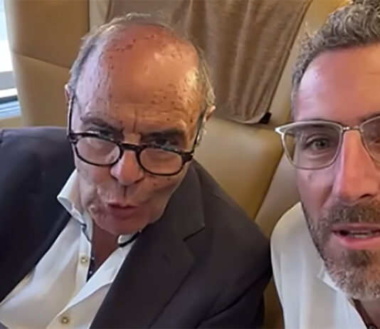 Bruno Vespa sbotta al contestatore: “Vada a fare in c**o” | video