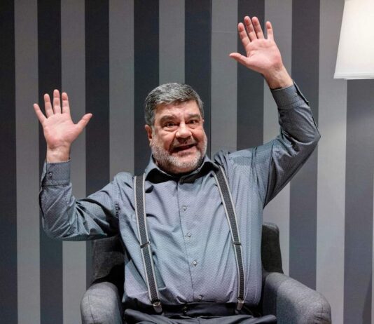 È ancora tempo di abbonarsi alla stagione «straordinaria» del Teatro Signorelli