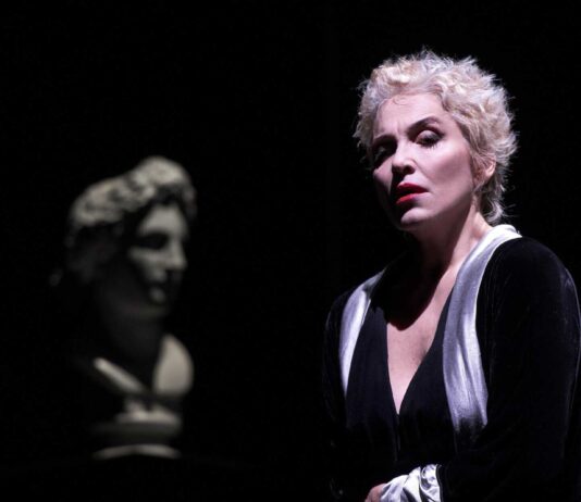La “Fedra” della Compagnia Lombardi Tiezzi al Teatro Petrarca di Arezzo