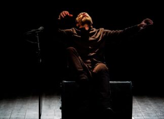 Stasera sono in vena Oscar De Summa al Teatro di Anghiari il 9 maggio