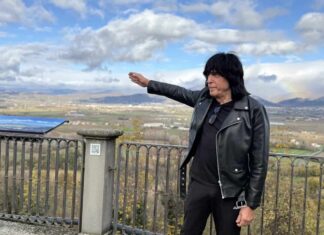 Marky Ramone in visita ai tesori rinascimentali della provincia