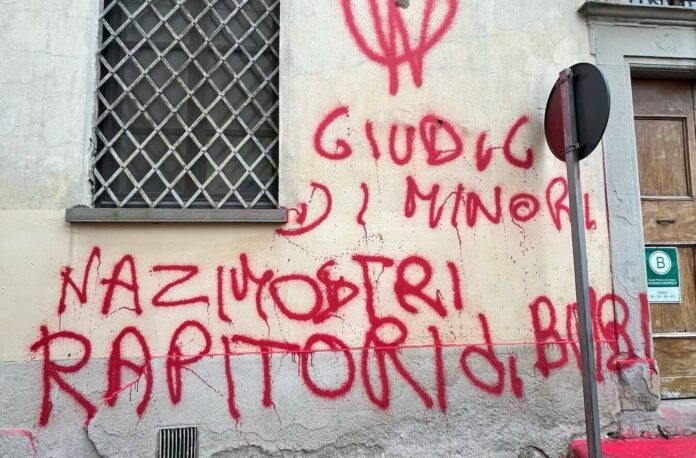 Atti-vandalici-nelle-scuole-di-sansepolcro.jpg
