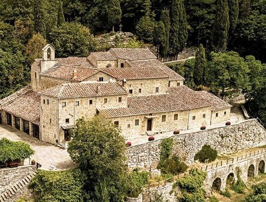 Pellegrinaggio a piedi verso l’Eremo di Montecasale