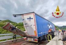 Scontro tra camion sulla E45, due persone ferite
