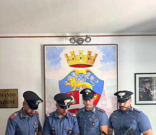 Sansepolcro: viaggiava con droga e soldi nel cruscotto dell’auto